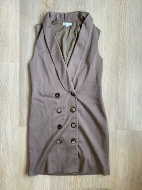 Vetta Capsule Taupe Sleeveless Blazer Vest Longline Double Breasted Minimalist